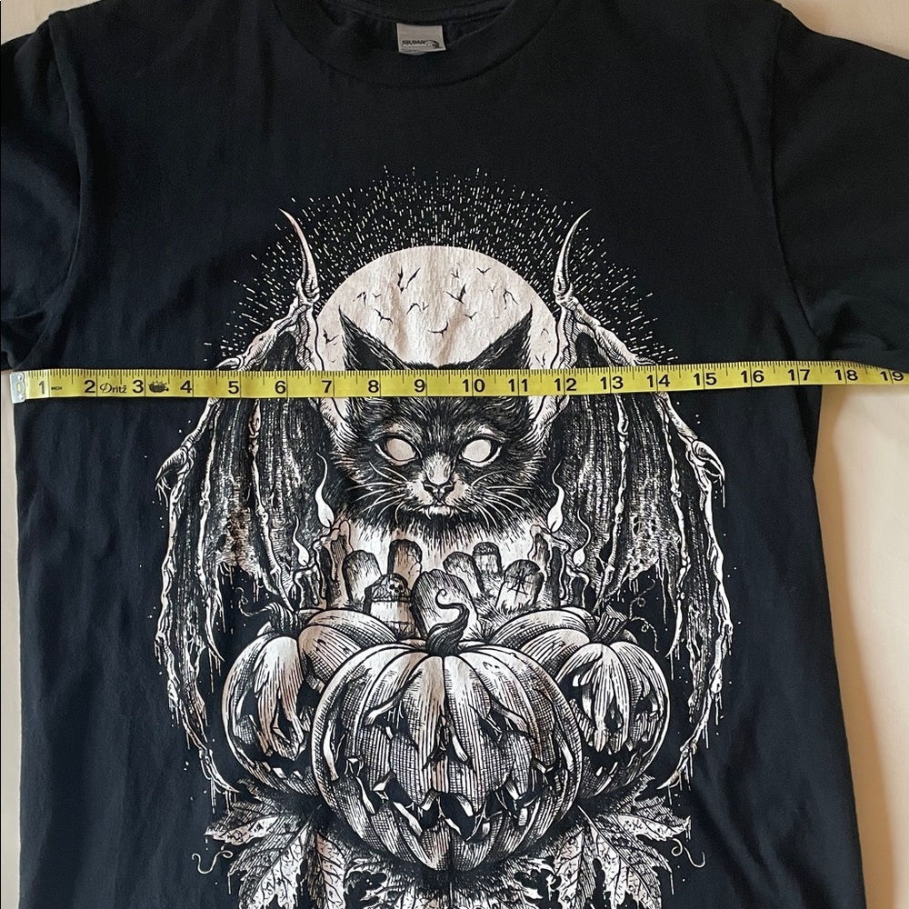 Halloween Black T-Shirt with Bat and Pumpkin/jack-o’-lantern